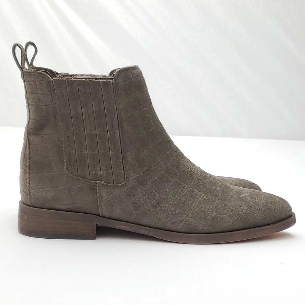 Vince Camuto Womens Leather Pull-On Ankle Boots Haventa Grey/Olive Croco Size 8M